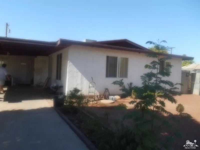 51 Sunset Dr, Coachella, CA 92236