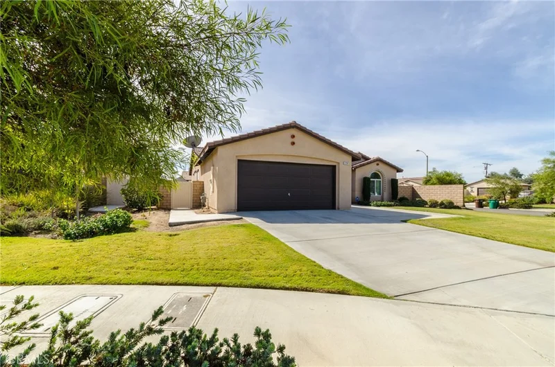 27247 Bella Terra, Highland, CA 92346