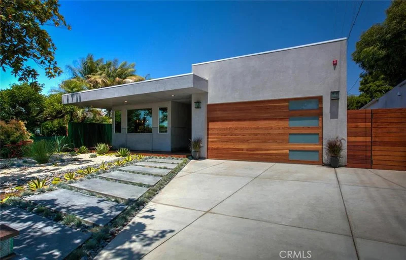 5473 4th, Long Beach, CA 90814