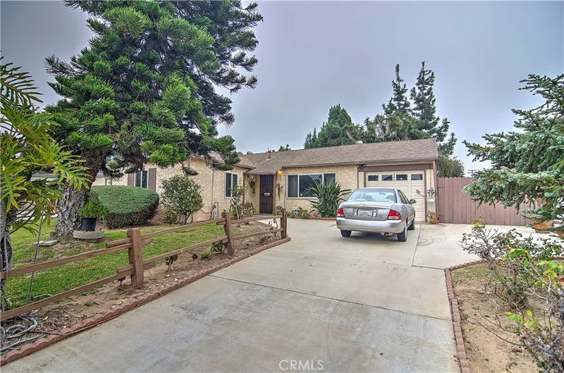 889 Governor, Costa Mesa, CA 92627