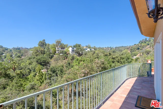 8700 Arlene, Los Angeles, CA 90046