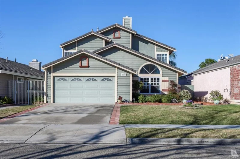 2527 Almaden, Simi Valley, CA 93065