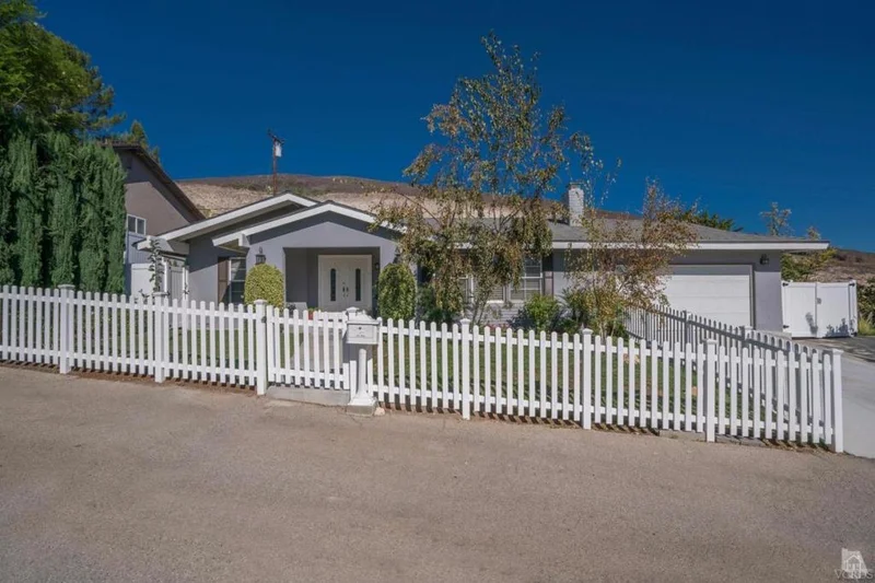 89 Janss, Thousand Oaks, CA 91360
