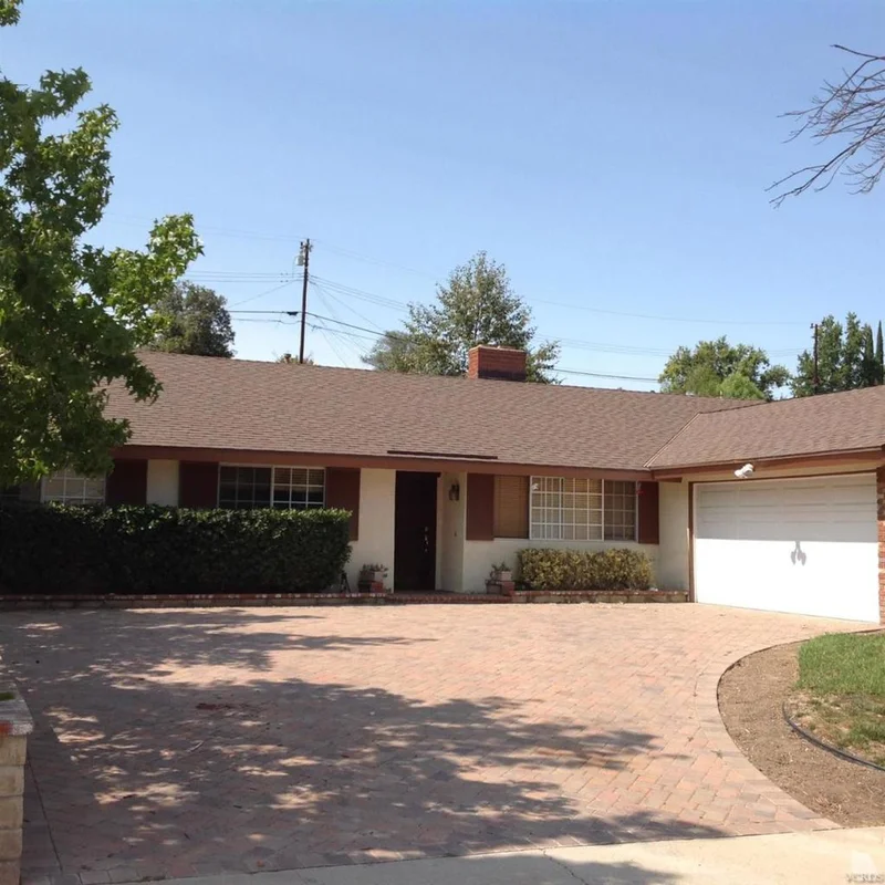 124 Sidlee, Thousand Oaks, CA 91360