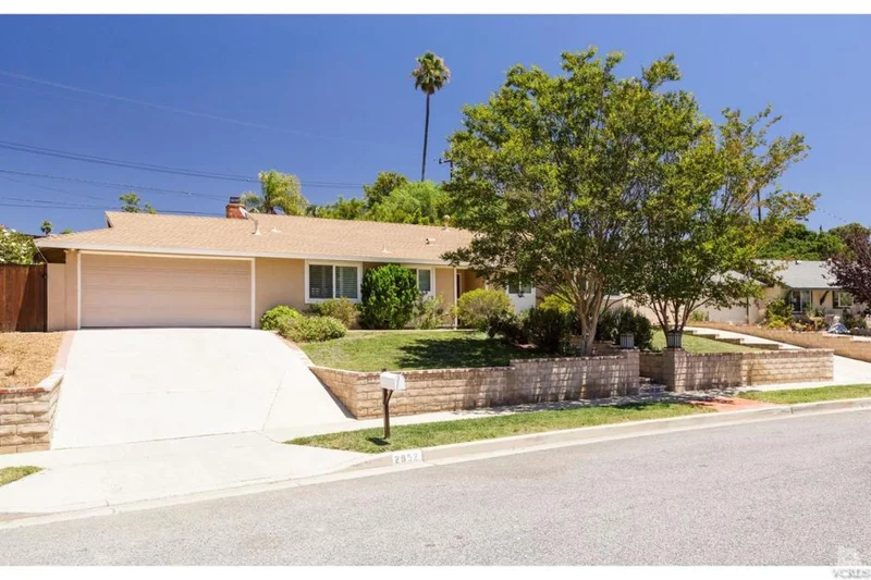 2952 Calle Lacota, Thousand Oaks, CA 91360