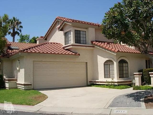 2711 Simi Hills #16, Simi Valley, CA 93063