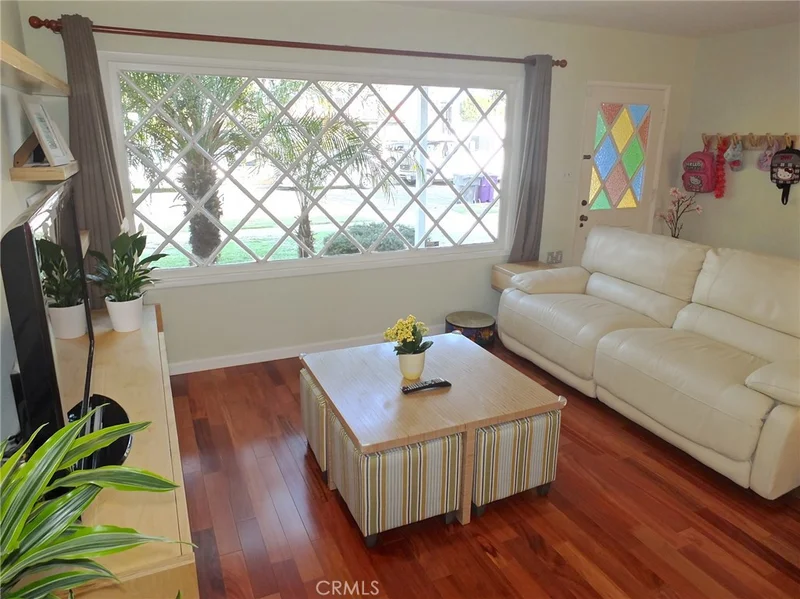 2257 Bellflower, Long Beach, CA 90815