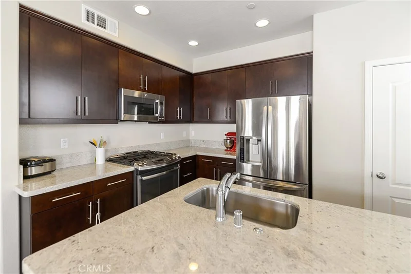 1895 Orizaba #108, Signal Hill, CA 90755