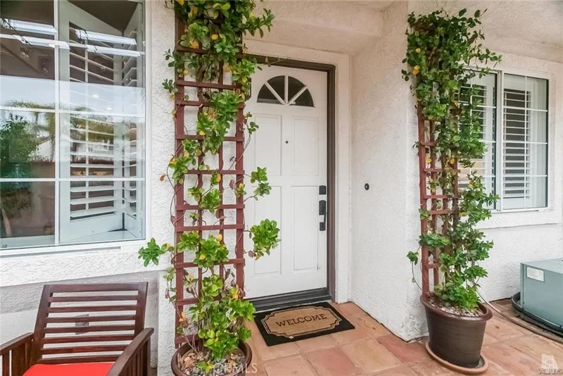 225 Camino Toluca, Camarillo, CA 93010
