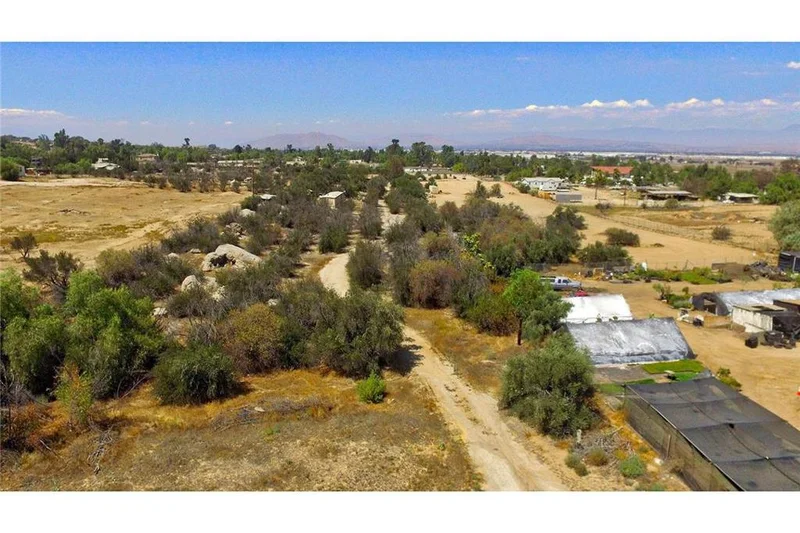 22810 Cajalco, Perris, CA 92570