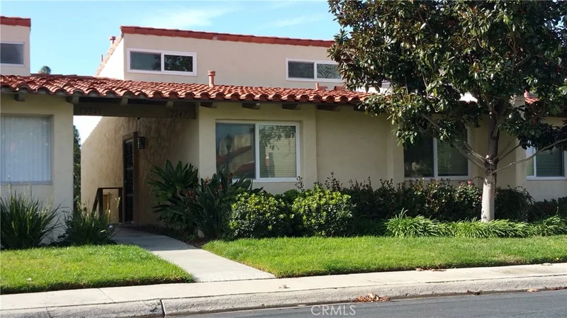 2247 Vista Huerta, Newport Beach, CA 92660