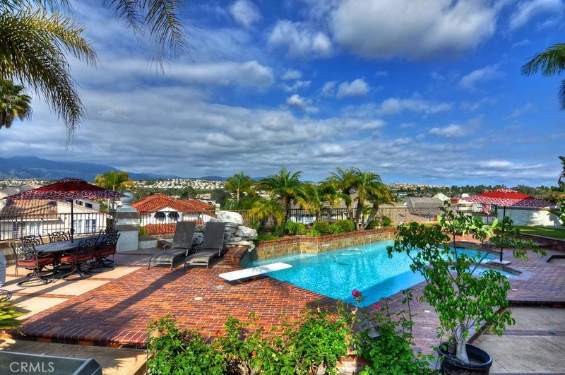 27581 Tres Vistas, Mission Viejo, CA 92692