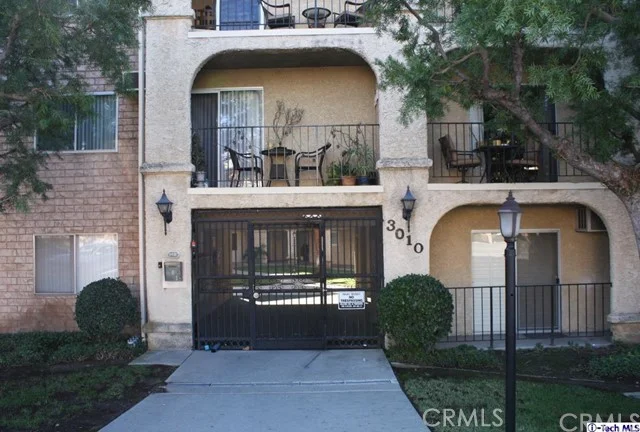 3010 Montrose #26, Glendale, CA 91214