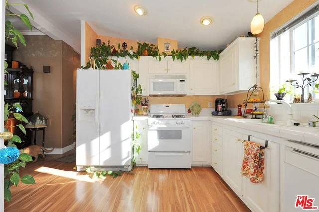 1190 Aztec, Topanga, CA 90290