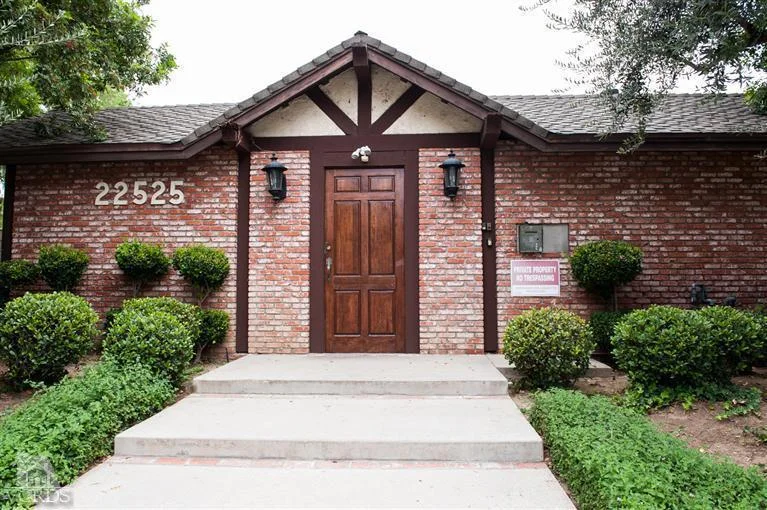 22525 Sherman #1001, West Hills, CA 91307
