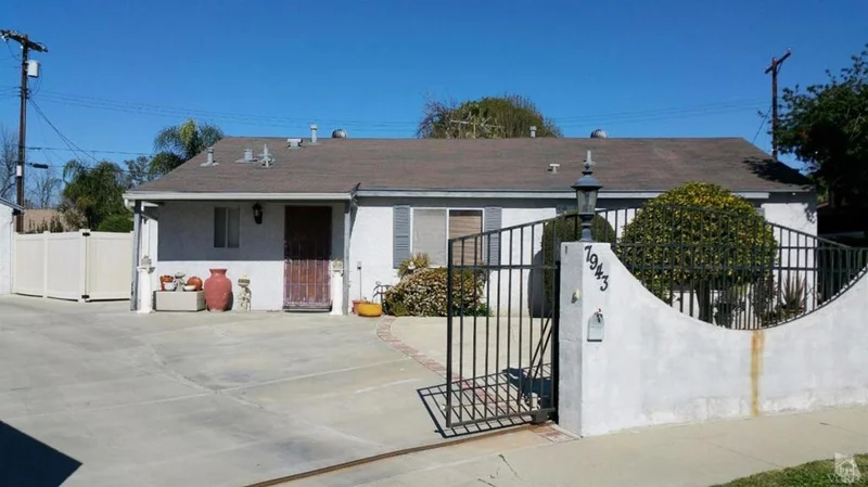 7943 Chastain, Reseda, CA 91335