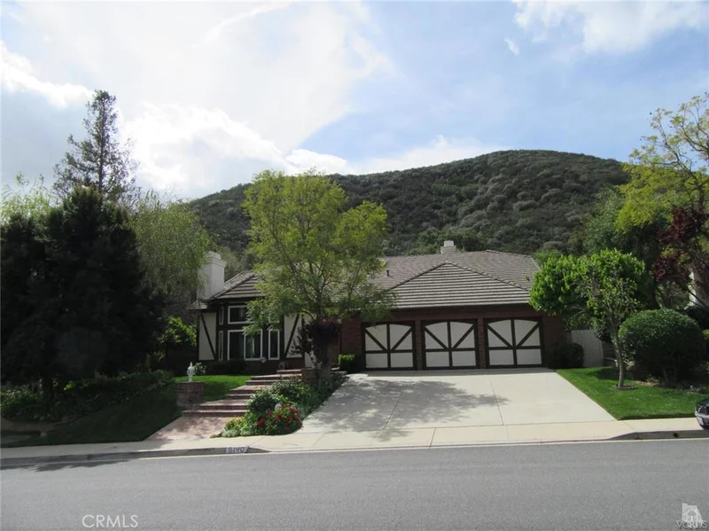 5190 Bromely, Oak Park, CA 91377