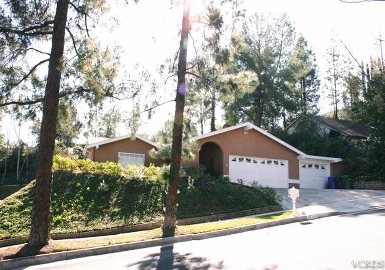 27512 Country Glen, Agoura Hills, CA 91301