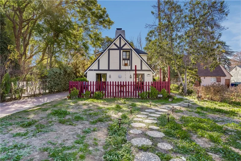 4606 Sunnyside, Riverside, CA 92506