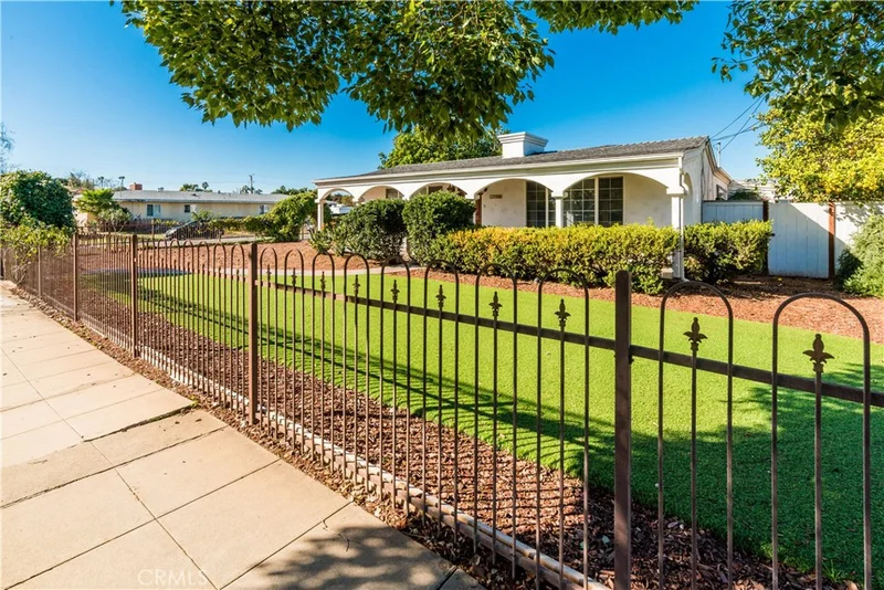 1004 Vista, Oceanside, CA 92054