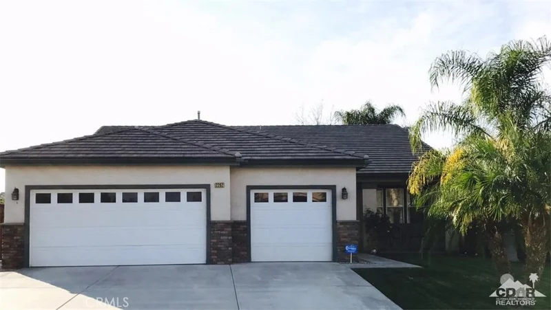 2282 Versailles, San Jacinto, CA 92583