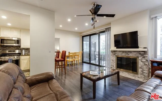 8675 Falmouth Avenue 126, Playa Del Rey, CA 90293