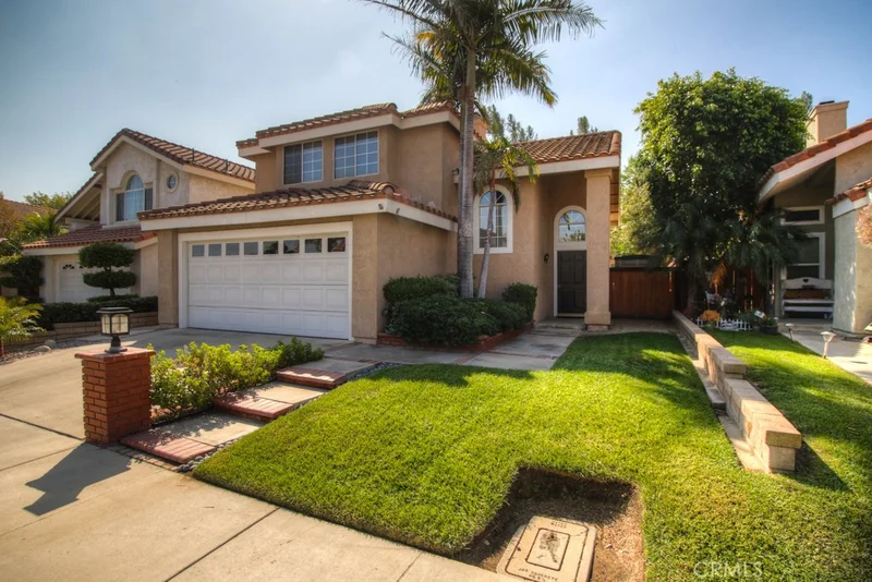 11451 American River, Corona, CA 92880