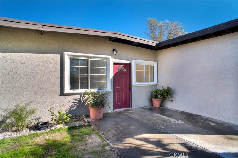 11562 Norris, San Fernando, CA 91340