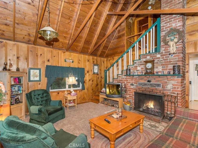 26031 State Hwy 189, Twin Peaks, CA 92391