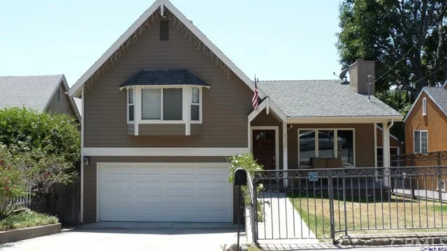 2526 Community, Montrose, CA 91020