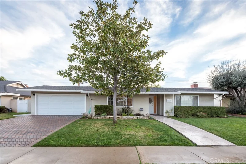 1177 El Camino, Costa Mesa, CA 92626