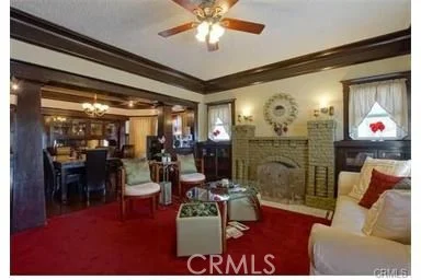 1027 49th, Los Angeles, CA 90037