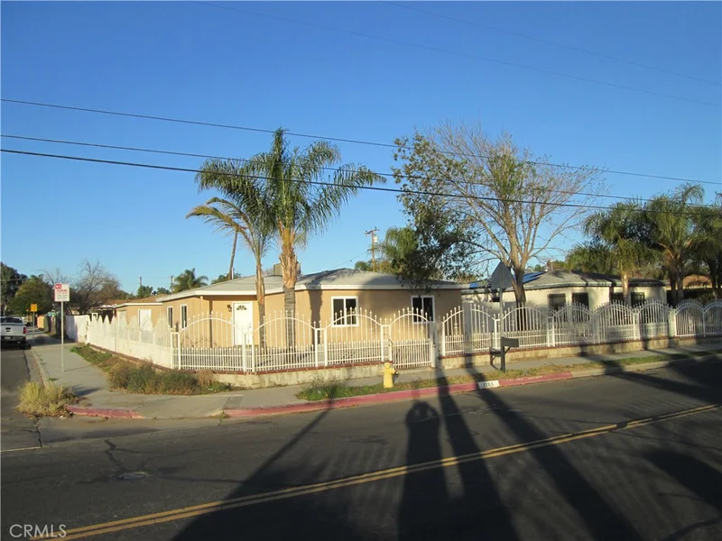 1186 A, Perris, CA 92570