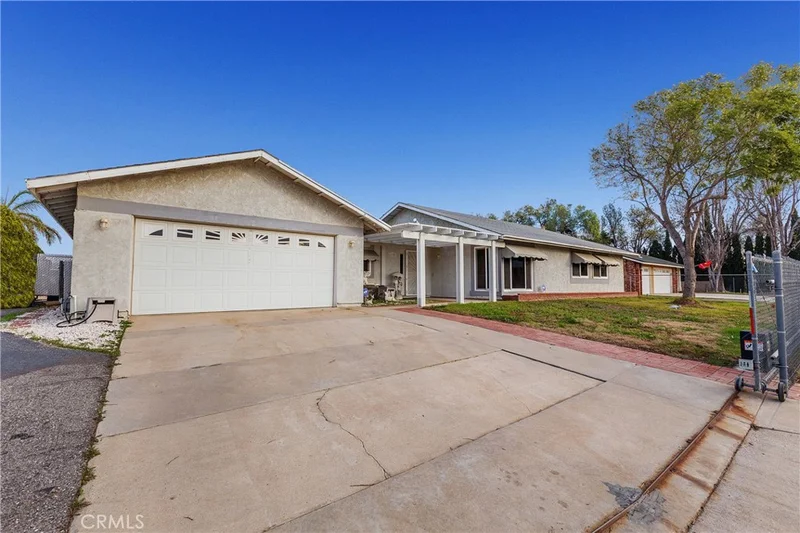 6170 Homestead, Jurupa Valley, CA 92509