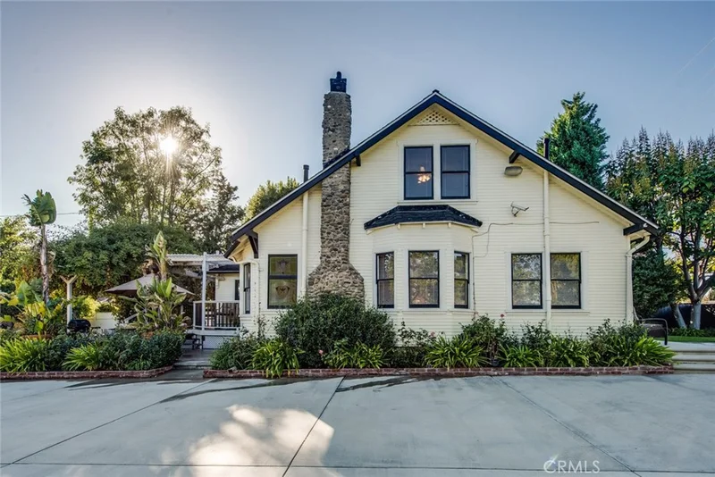18662 17th Street E, North Tustin, CA 92705