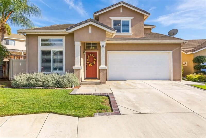909 Heron Drive, Corona, CA 92879