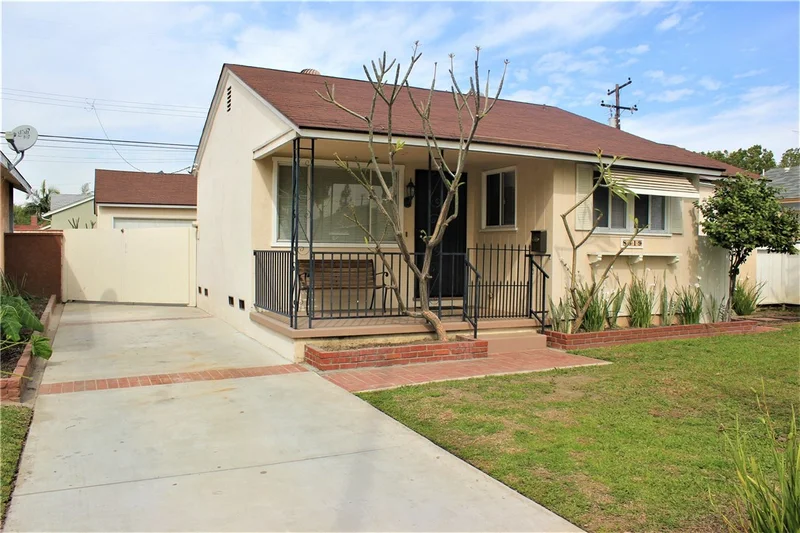 8619 Samoline, Downey, CA 90240