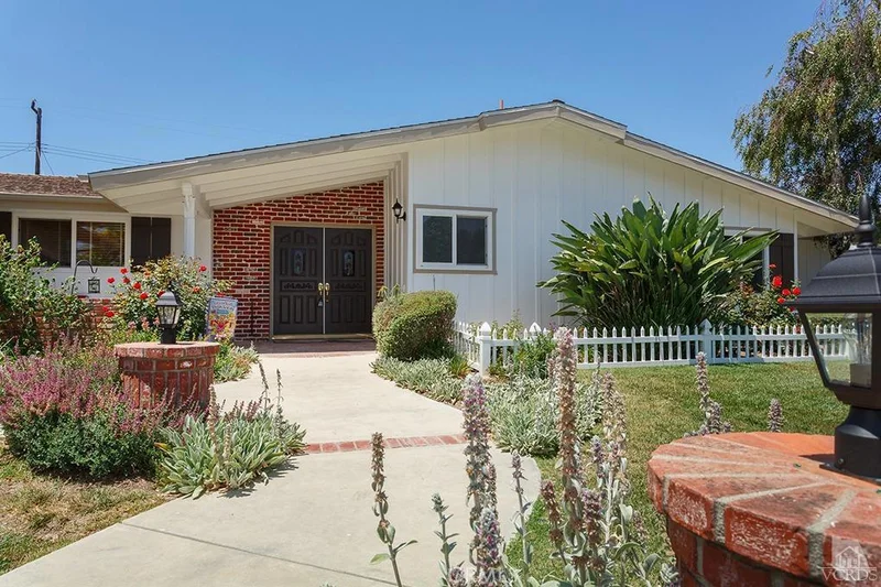 1160 Coventry, Thousand Oaks, CA 91360