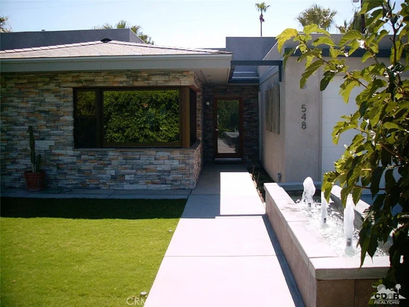548 Calle Rolph, Palm Springs, CA 92262