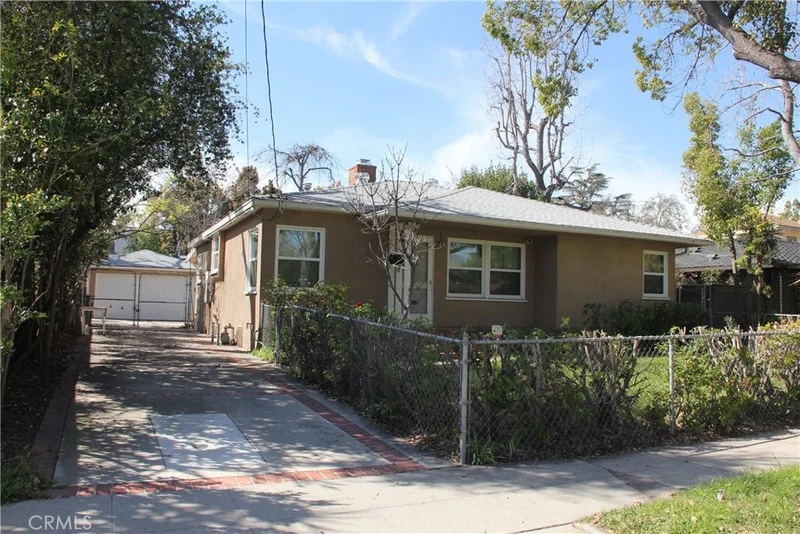 1033 S Euclid Avenue, Pasadena, CA 91106