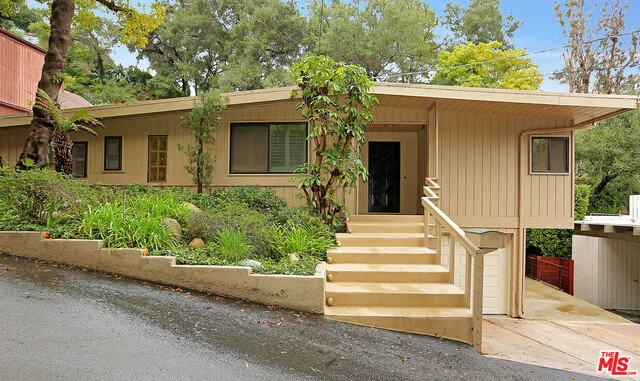 10441 Scenario, Los Angeles, CA 90077
