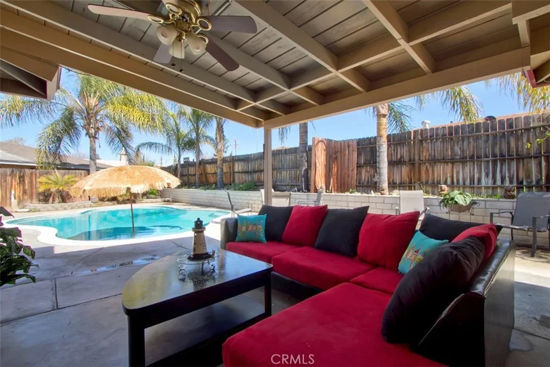 862 Cardona, Hemet, CA 92543