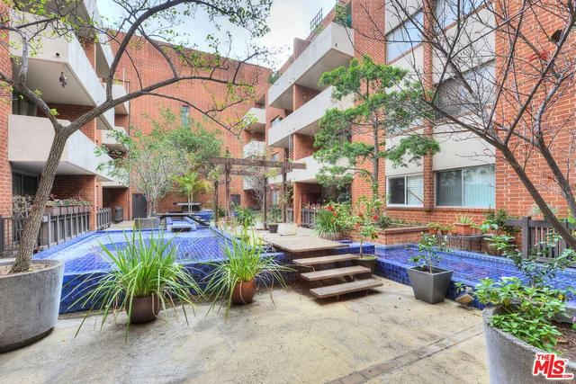 11750 Sunset #319, Los Angeles, CA 90049