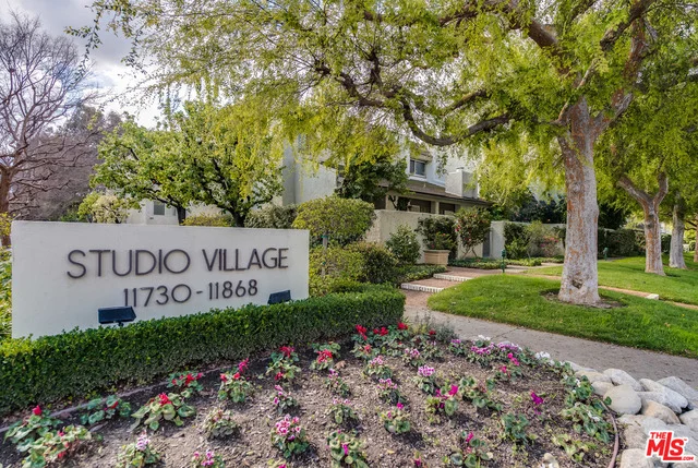 11806 Moorpark #G, Studio City, CA 91604