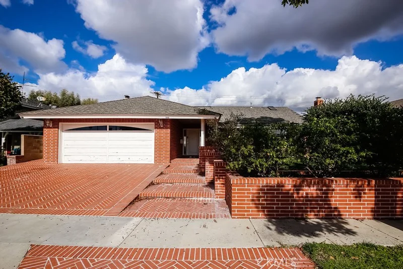 1040 Concord, Costa Mesa, CA 92626