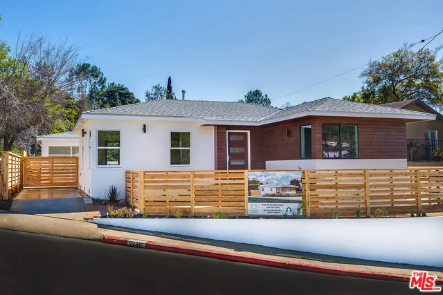 2746 Delevan, Los Angeles, CA 90065