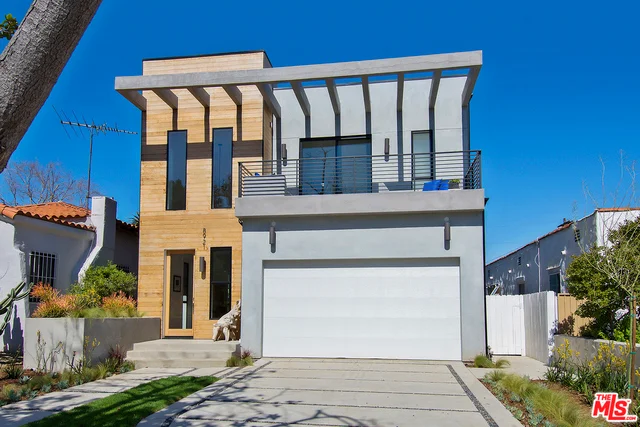 8921 Hargis, Los Angeles, CA 90034