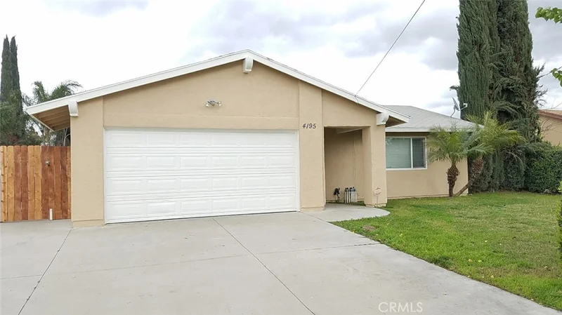 4195 Strong, Riverside, CA 92501