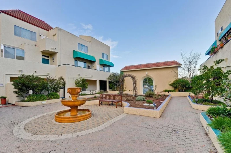 2585 Park #Z206, Palo Alto, CA 94306