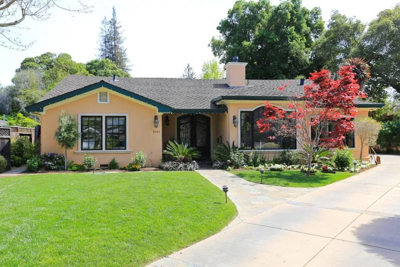 1045 Atkinson, Menlo Park, CA 94025